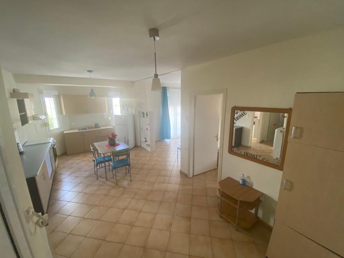 Kelesi Apartments Nea Kallikrateia 外观 照片